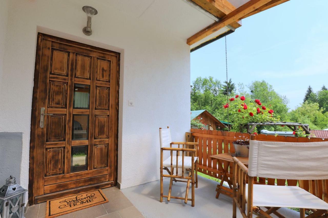 Adventure Cottage With Pool And Big Garden ブレッド エクステリア 写真